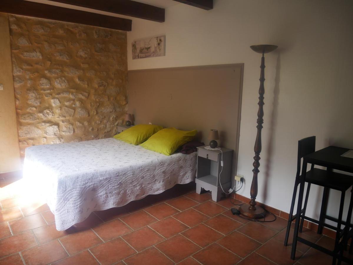 La Feniere Bed and Breakfast Vénéjan Buitenkant foto